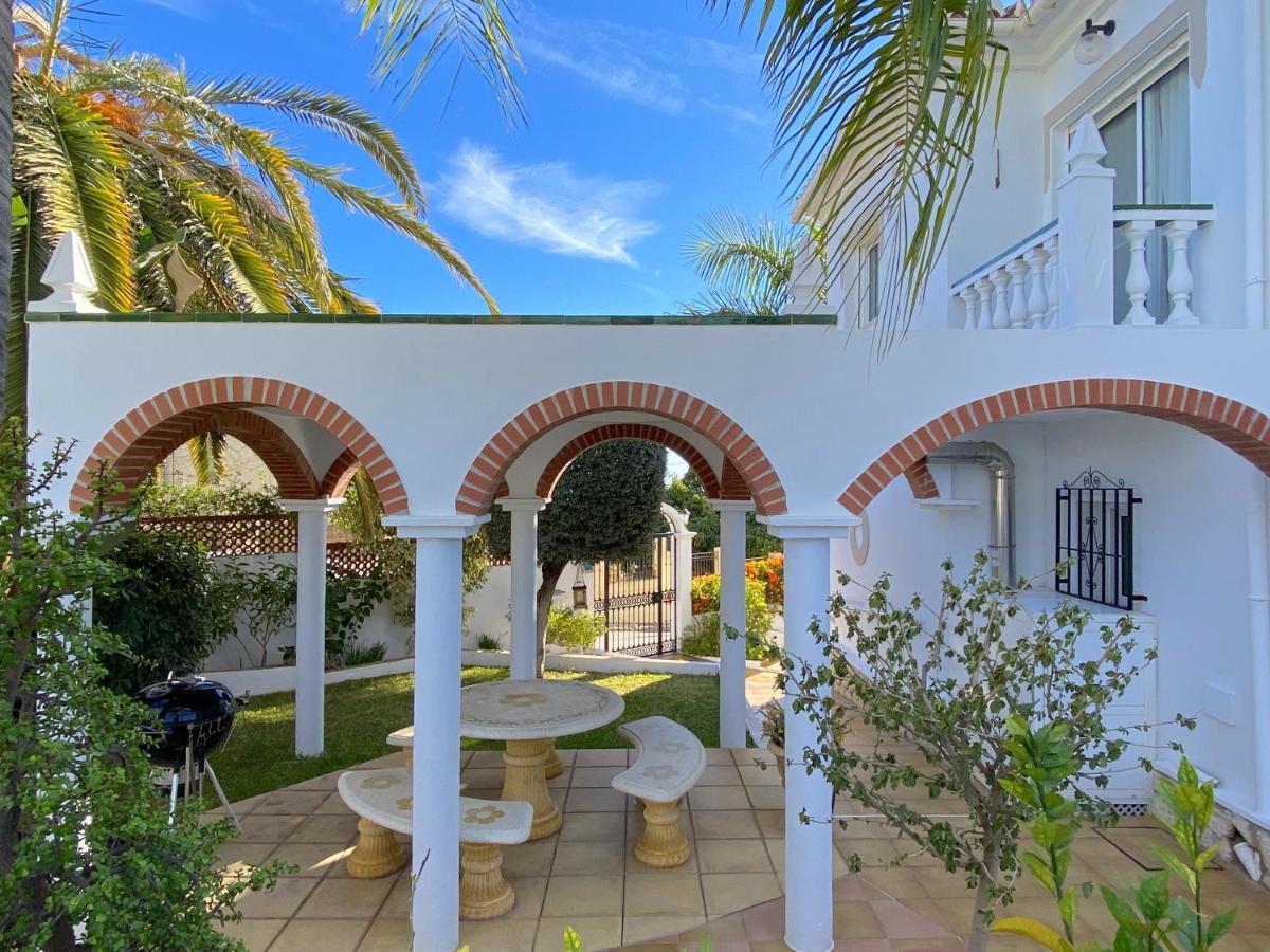 Villa Sandra Al Fresco Apartment Nerja Bagian luar foto